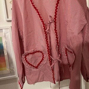 Viral checkered heart pocket tie top